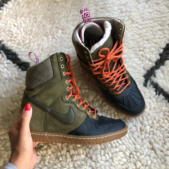 nike wedge boots